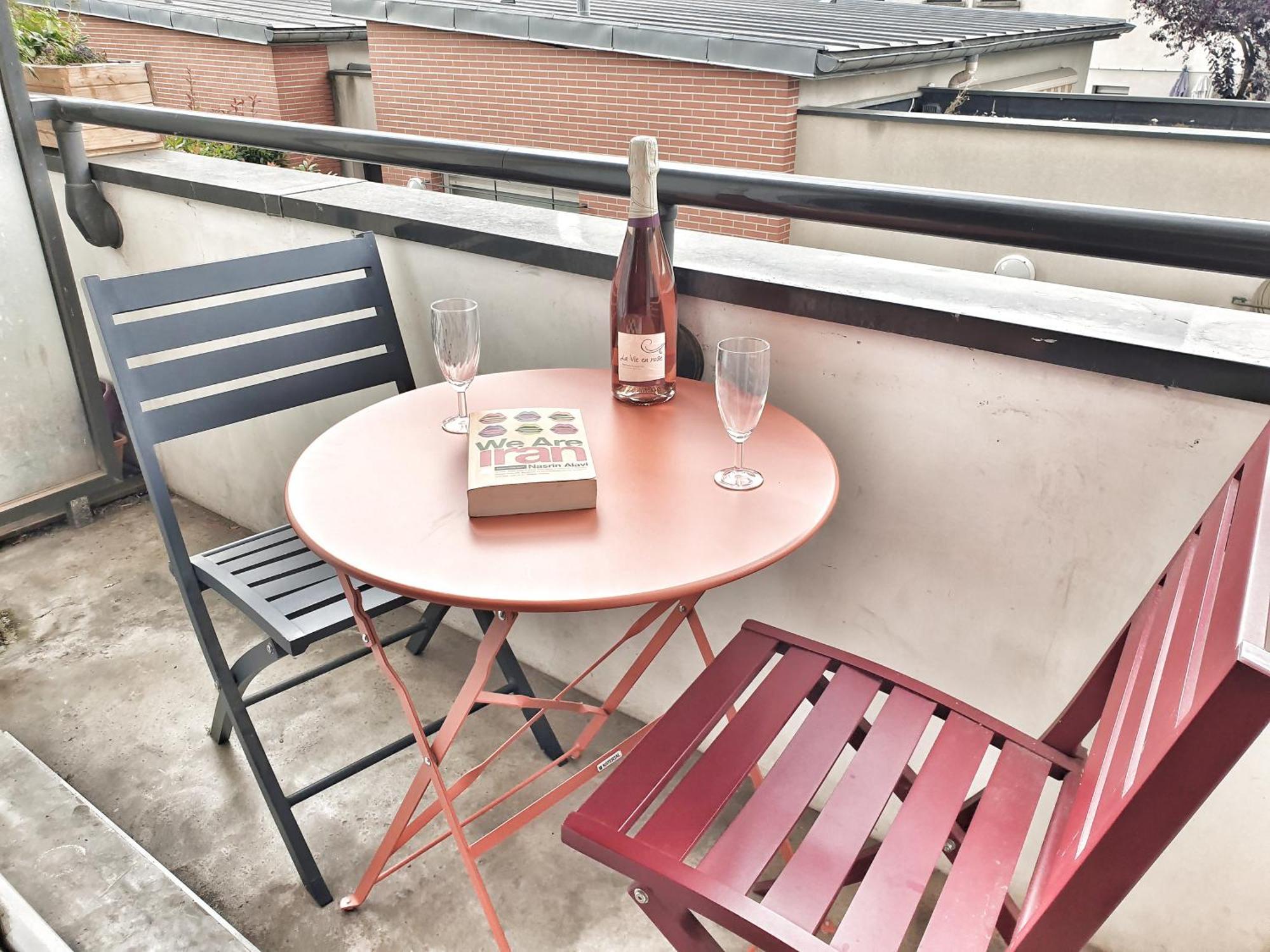 סן-דני Spacieux Et Calme, Style Parisien, Toutes Commodites, Ideal Pour Un Sejour Authentique מראה חיצוני תמונה